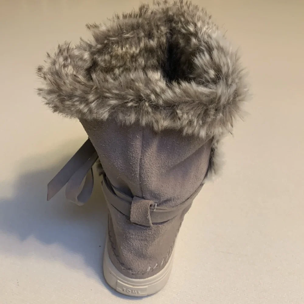 Tom’s Vista Suede Faux Fur Women’s Boots